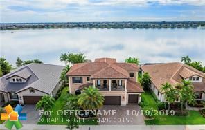 Property Photo:  8680 W Watercrest Cir  FL 33076 