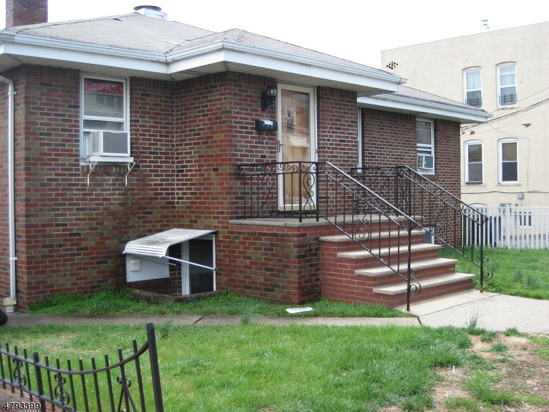 Property Photo:  154 Farnham Ave 3  NJ 07026 