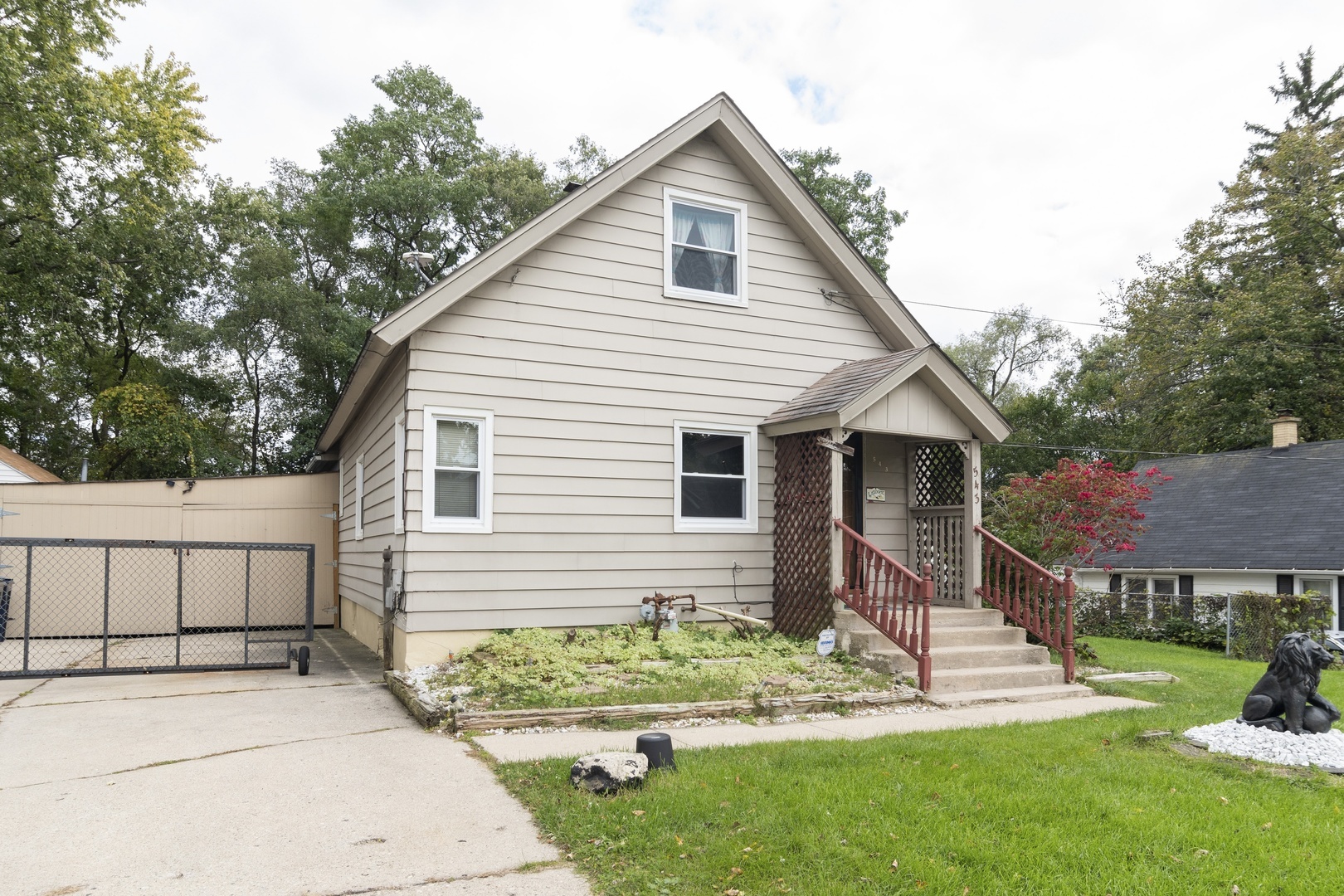 Property Photo:  543 Bird Street  IL 60123 