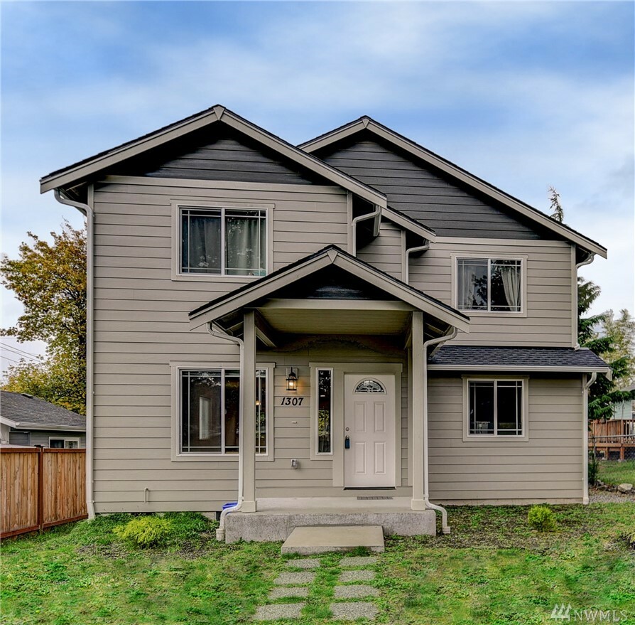 Property Photo:  1307 E 67th St  WA 98404 