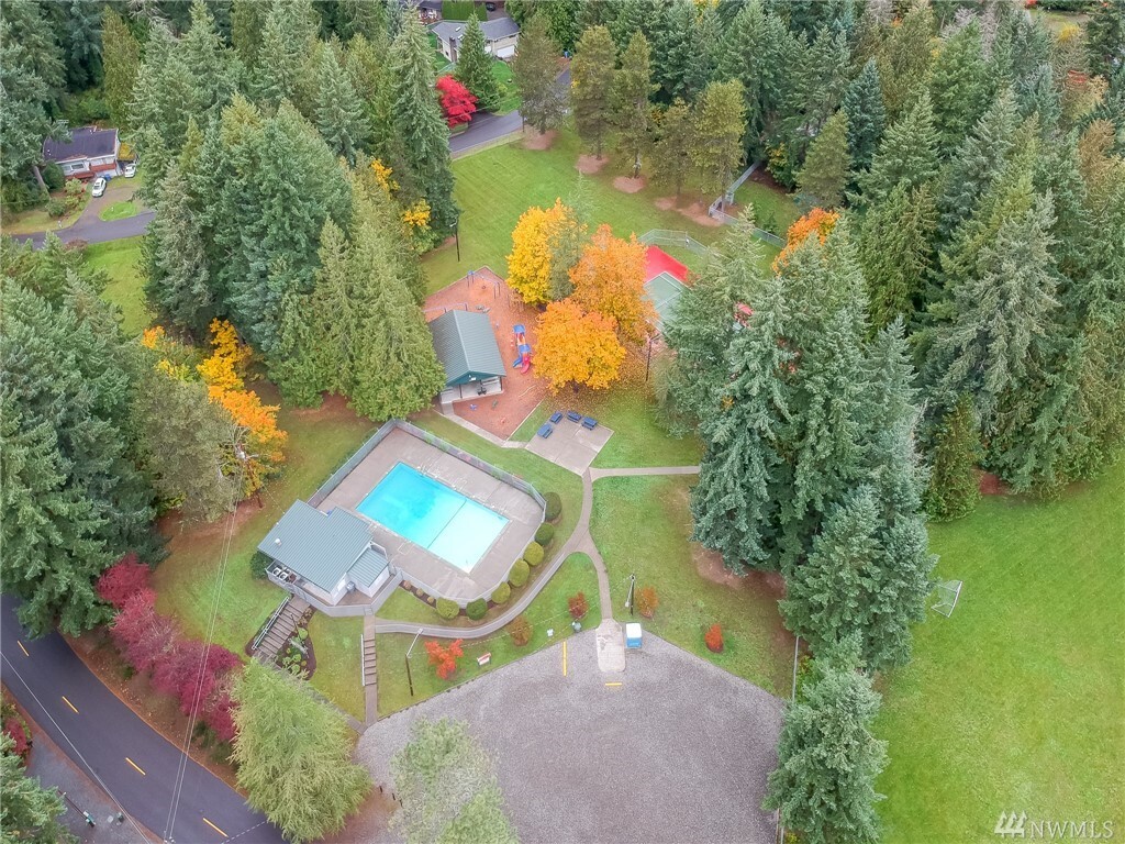 Property Photo:  19501 67th St E  WA 98391 