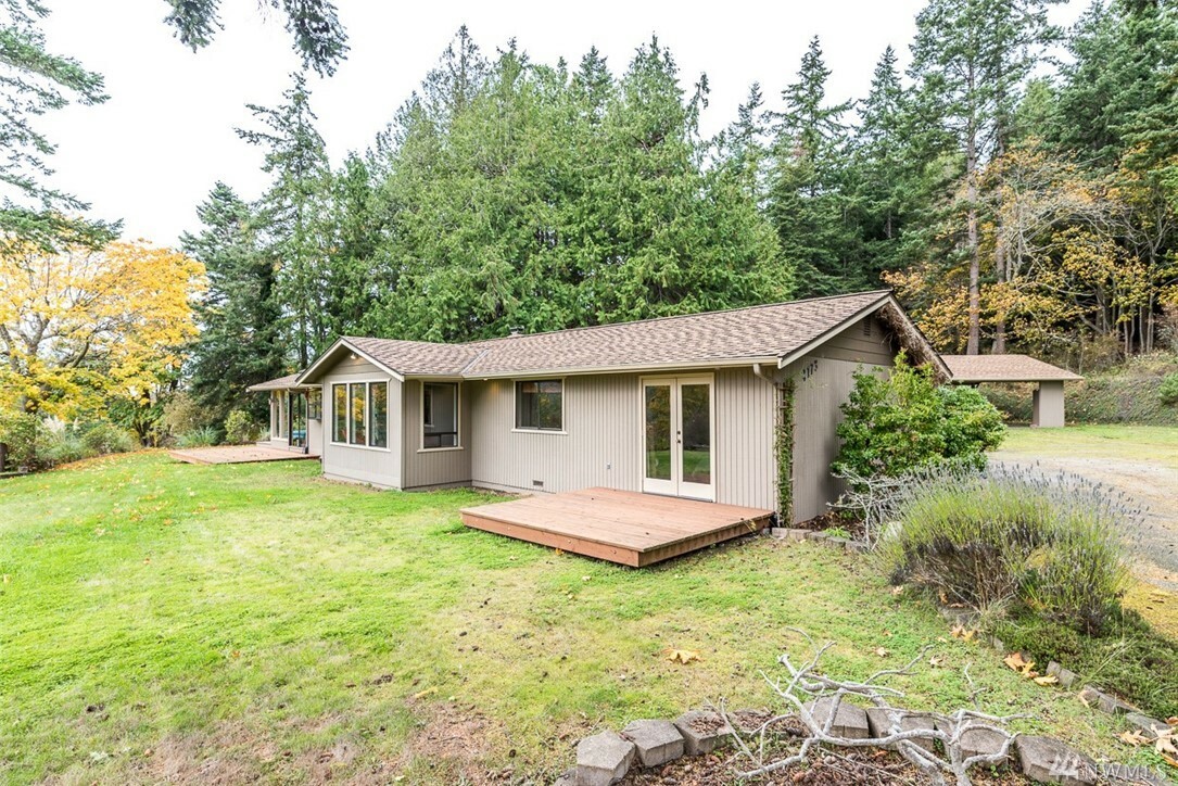 Property Photo:  4173 Jones Rd  WA 98277 