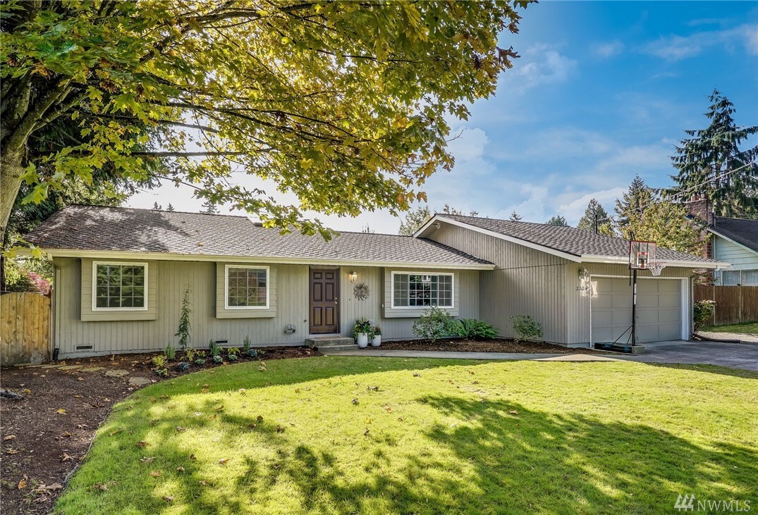 Property Photo: 2324 100th Street SE WA 98208