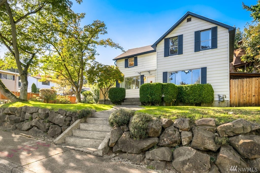 Property Photo: 14243 58th Avenue S WA 98168