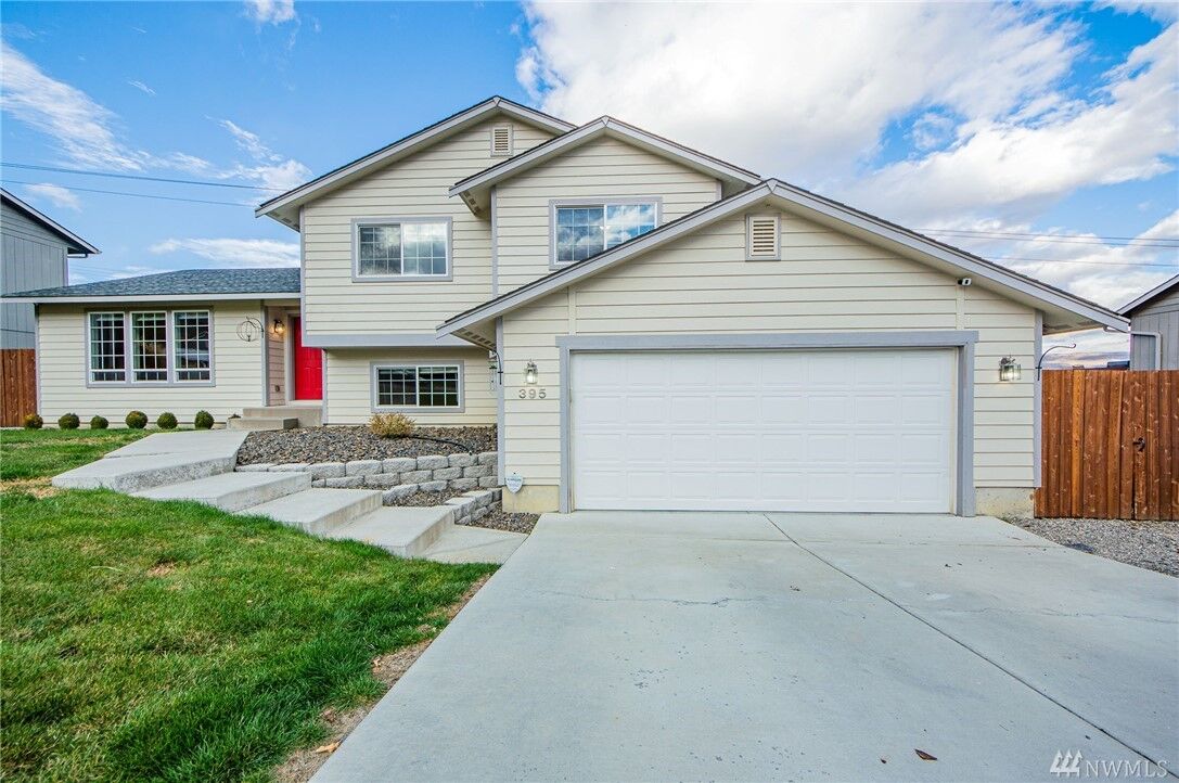 Property Photo:  395  Saddlehorn Avenue  WA 98801 