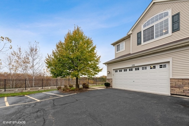 Property Photo:  718 South Jade Lane  IL 60073 