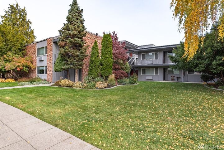 Property Photo:  201  Pennsylvania Avenue 9  WA 98801 