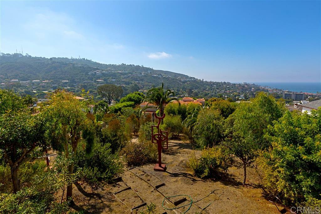 Property Photo:  7872 Esterel Dr  CA 92037 