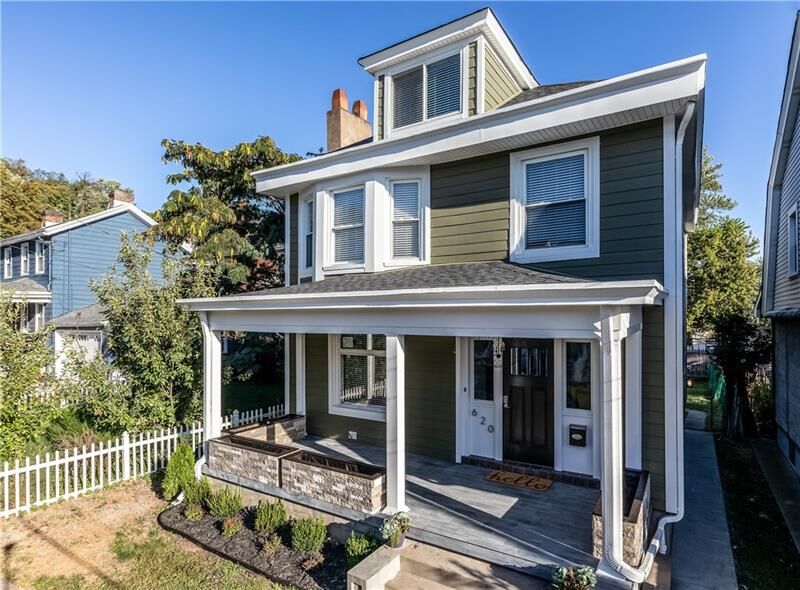 Property Photo:  620 Straight St  PA 15143 