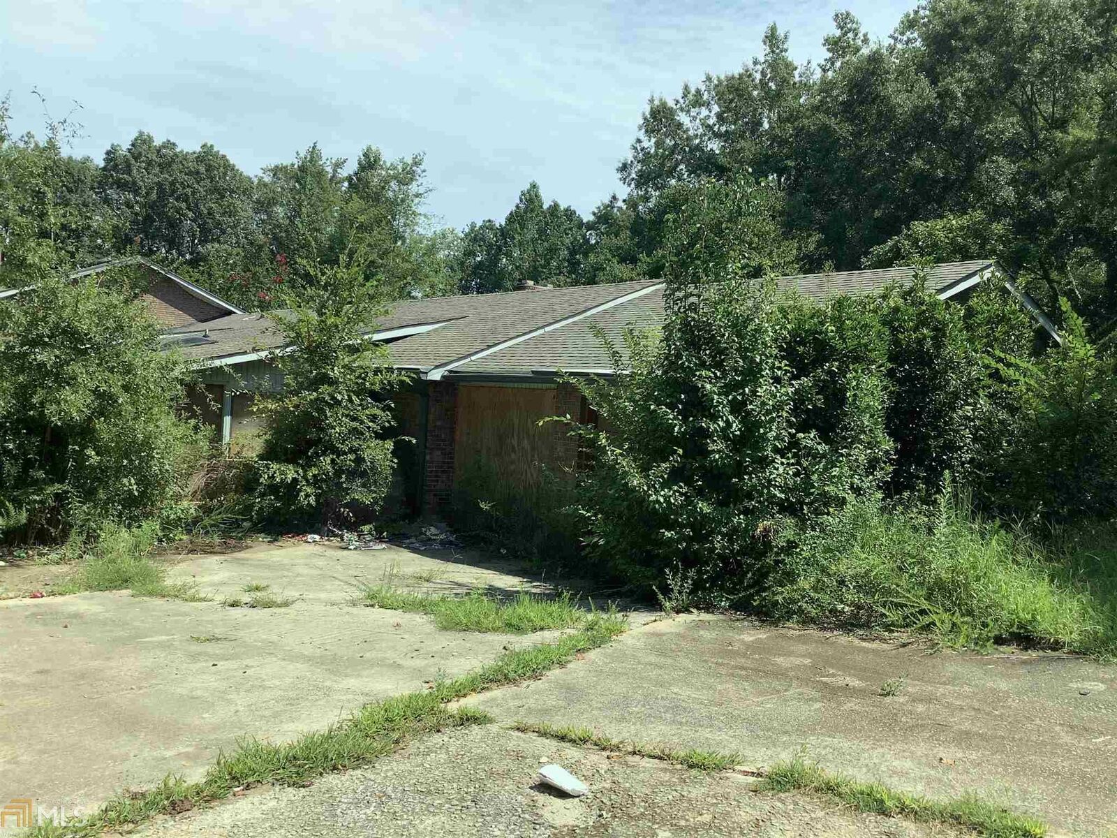 Property Photo: 731 Dallas Highway GA 30134