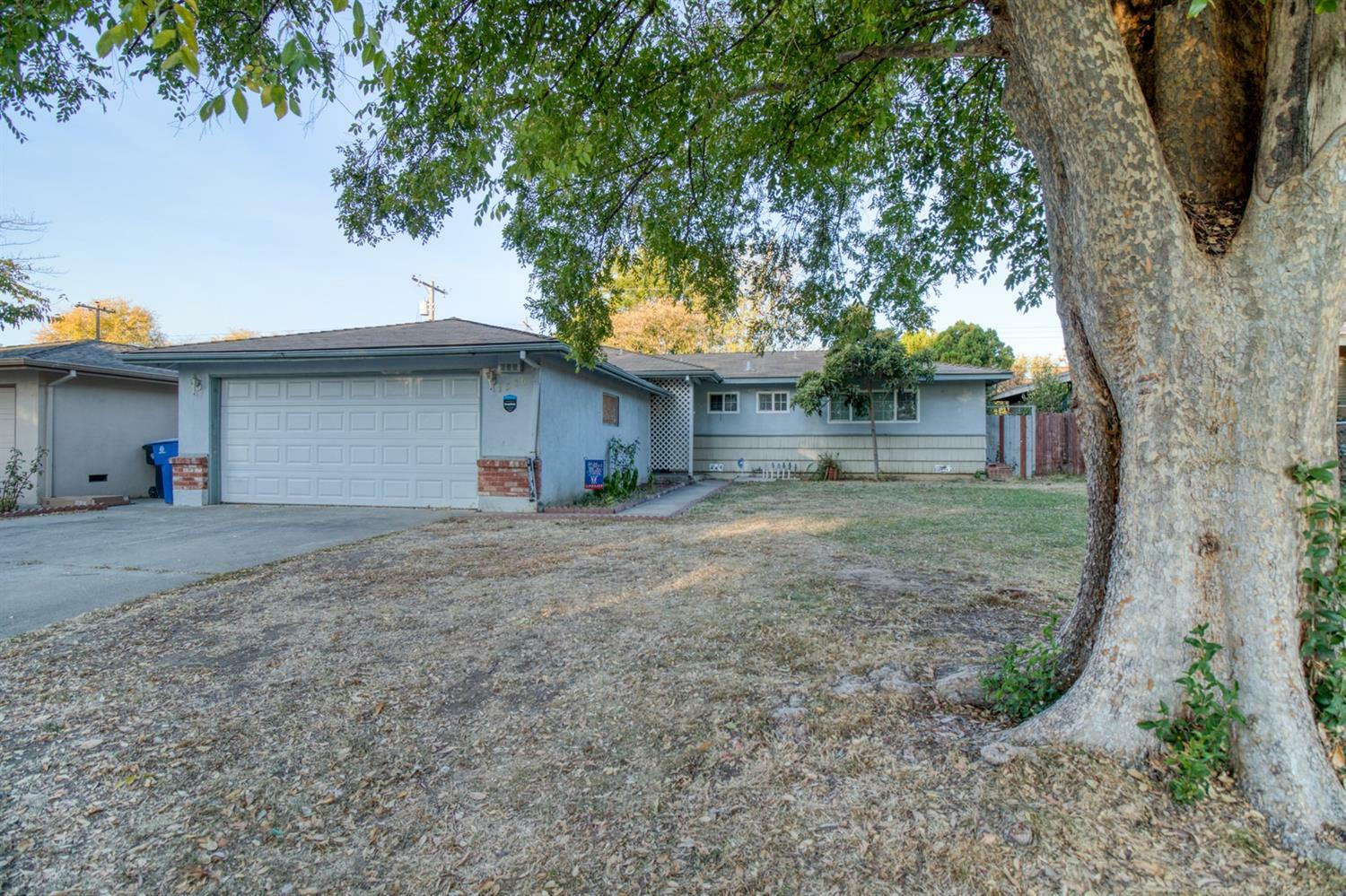 Property Photo:  7580 Eddylee Way  CA 95822 