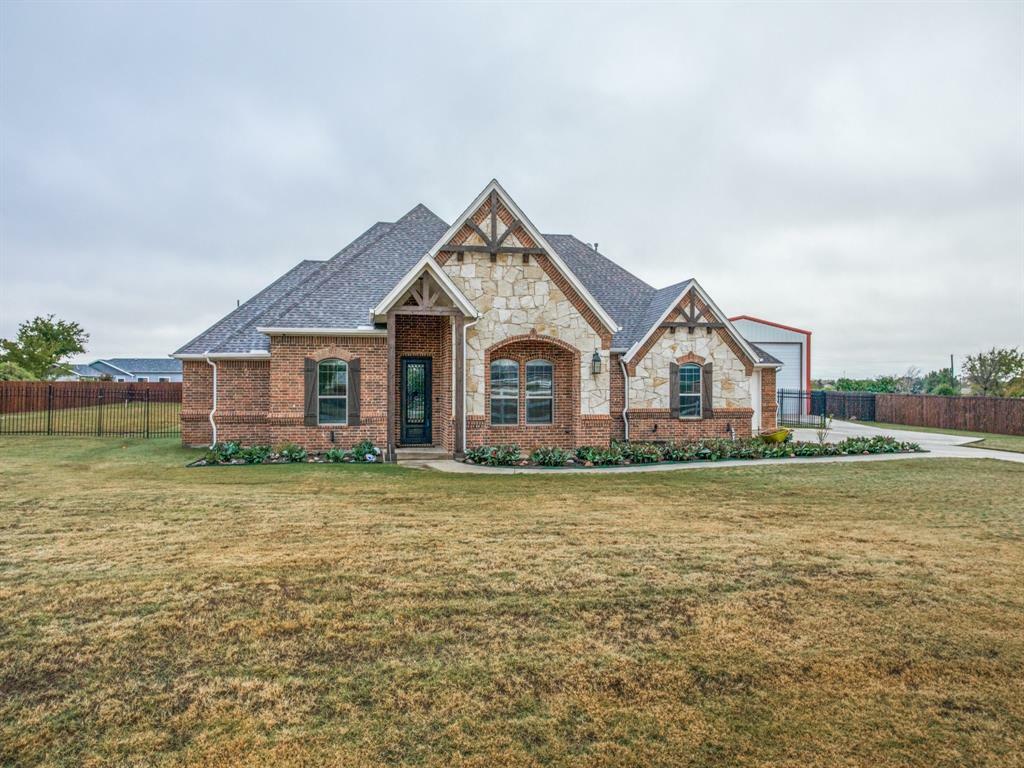 Property Photo:  2600 Aston Way  TX 76052 