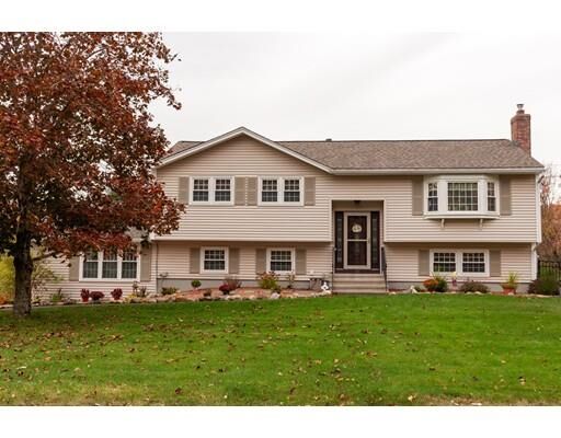 Property Photo: 10 Maynard Cir MA 01863