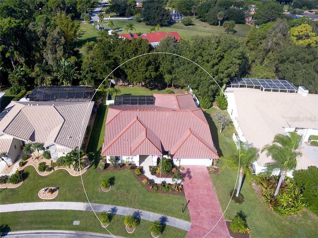 Property Photo: 1087 Hoover Circle FL 34275