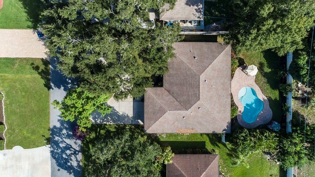 Property Photo: 7915 2nd Avenue W FL 34209