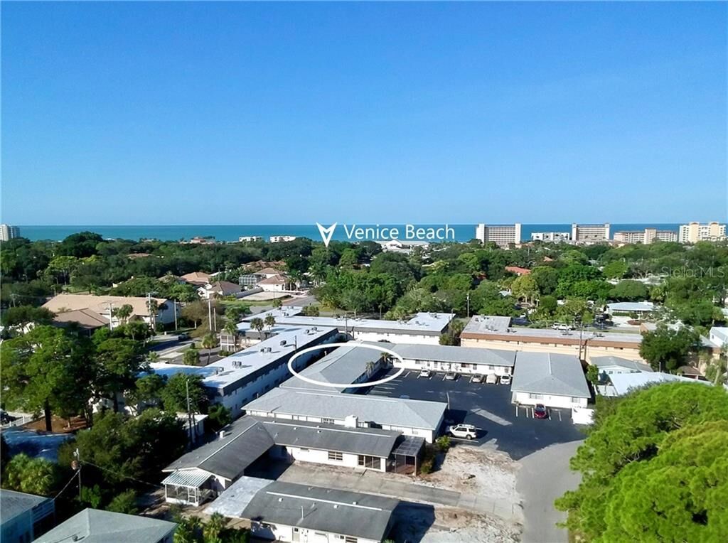 Property Photo:  525 Manatee Court 13  FL 34285 