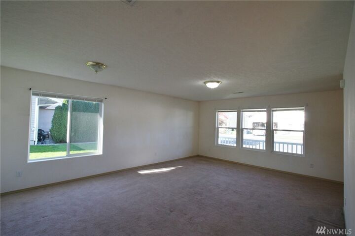 Property Photo:  2522  Kristine Court  WA 98531 