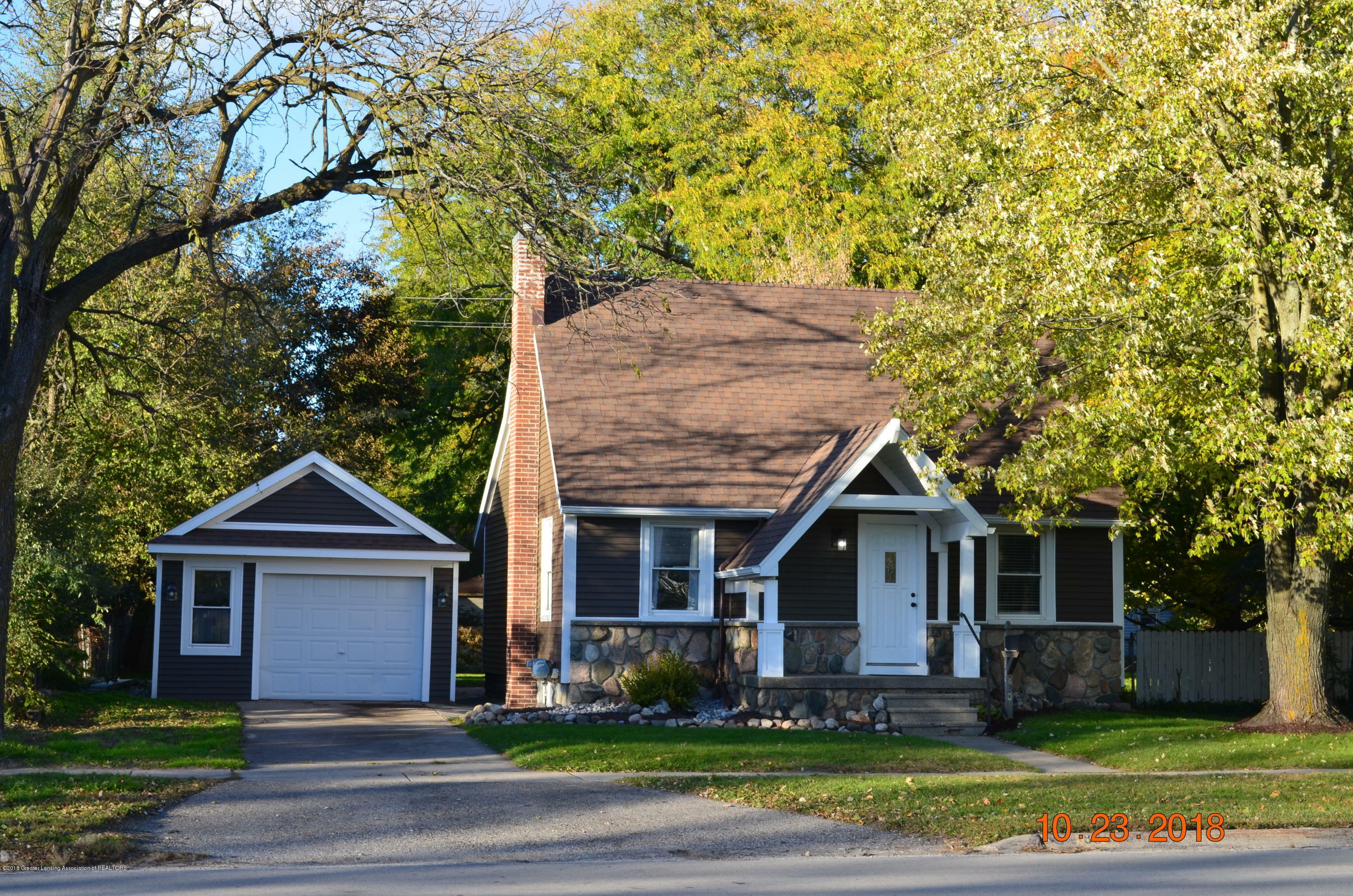 Property Photo:  830 W Grand River Avenue  MI 48895 