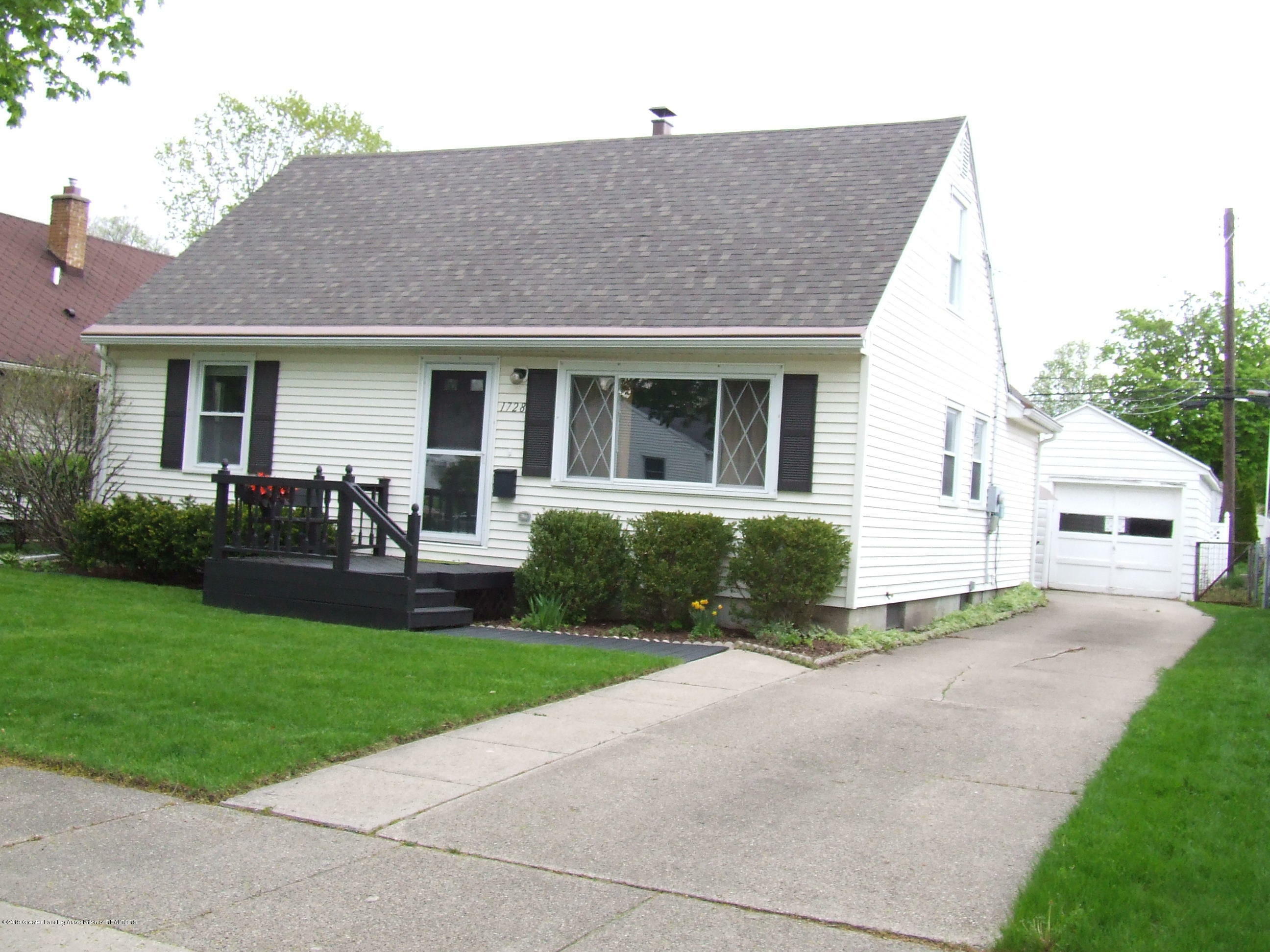 Property Photo:  1728 W Rundle Avenue  MI 48910 