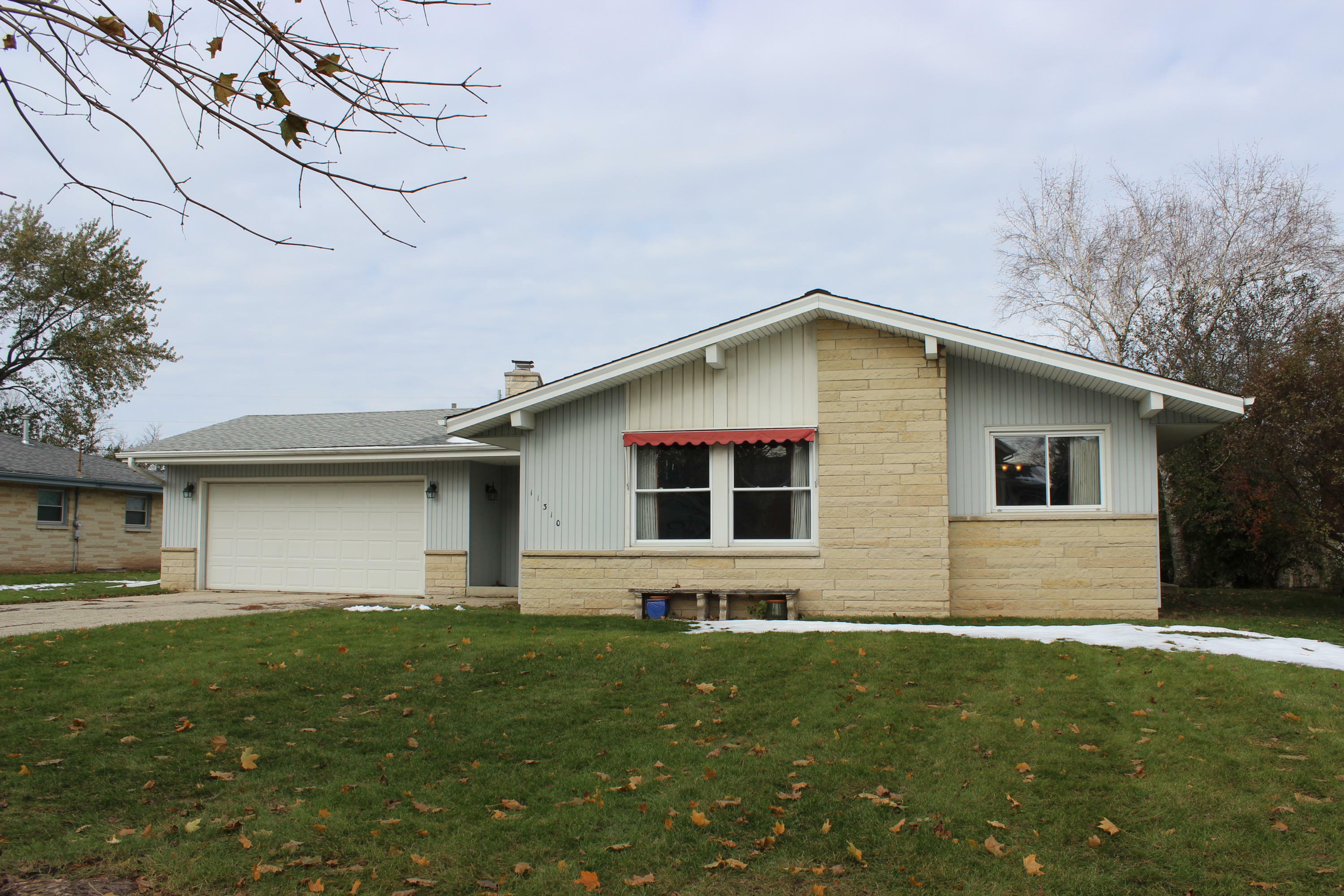 Property Photo:  11310 Underwood Ct  WI 53226 