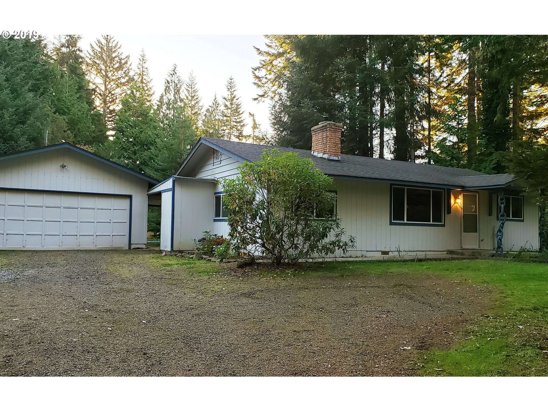 Property Photo:  85301 Glenada Rd  OR 97439 