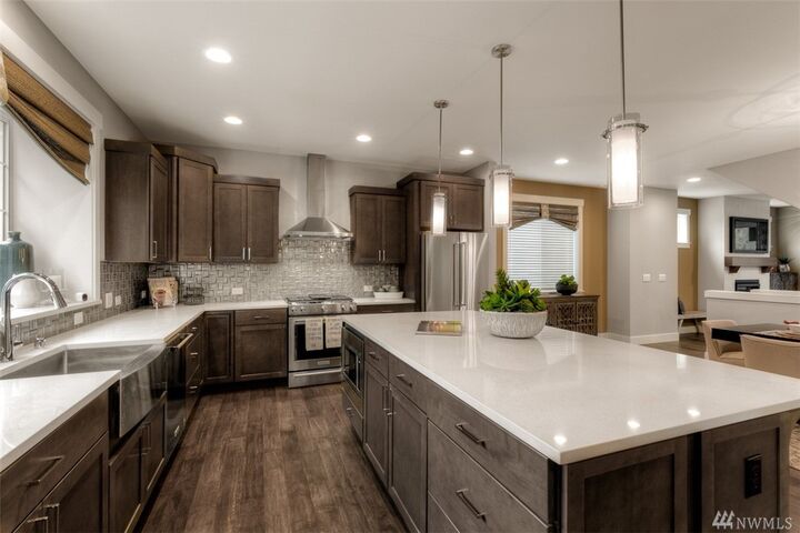 Property Photo:  19704  Meridian Place W 33  WA 98012 