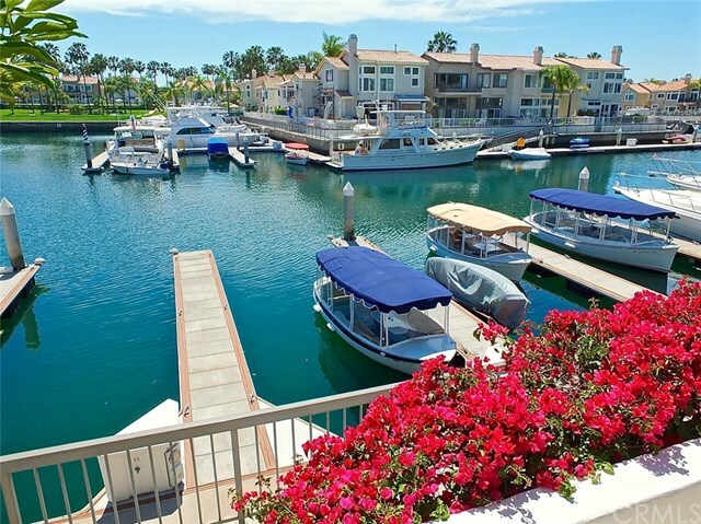 Property Photo: 5648 Azure Way CA 90803