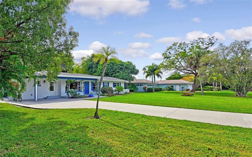 Property Photo:  426 S Shore Drive  FL 34234 