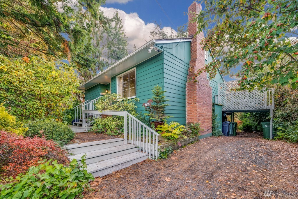 Property Photo:  7651 SE 40th St  WA 98040 