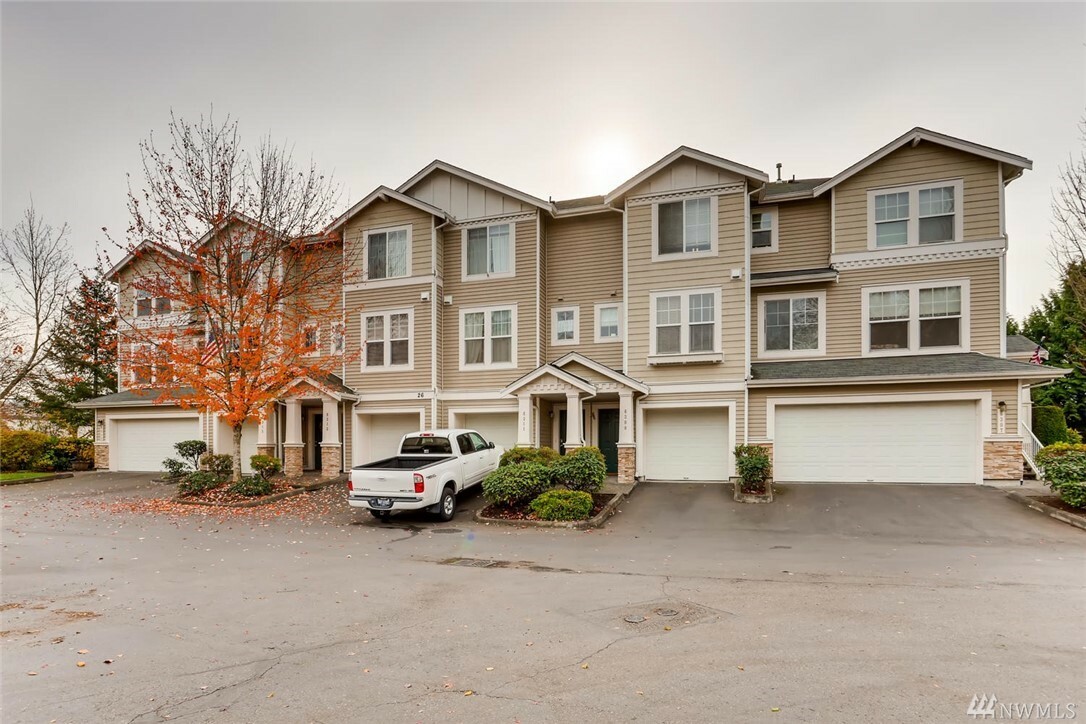 Property Photo: 6315 S 233rd St 26-2 WA 98032