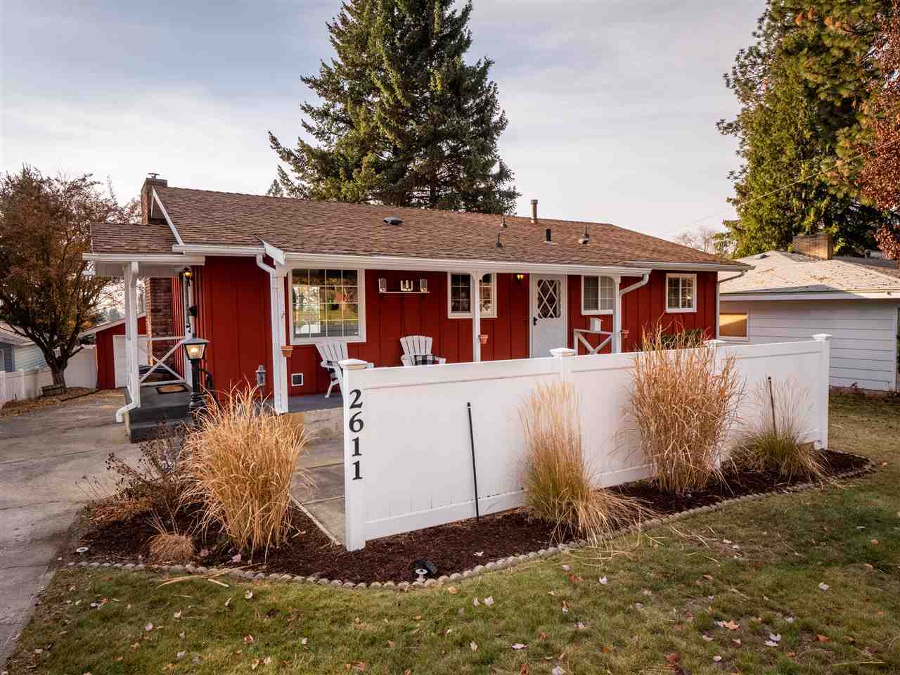 Property Photo:  2611 W Woodside Ave  WA 99208 