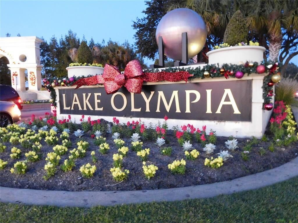 Property Photo:  51 Island Boulevard  TX 77459 