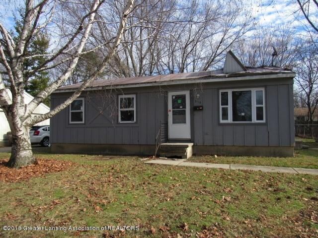 Property Photo:  3119 Shetland Road  MI 48911 