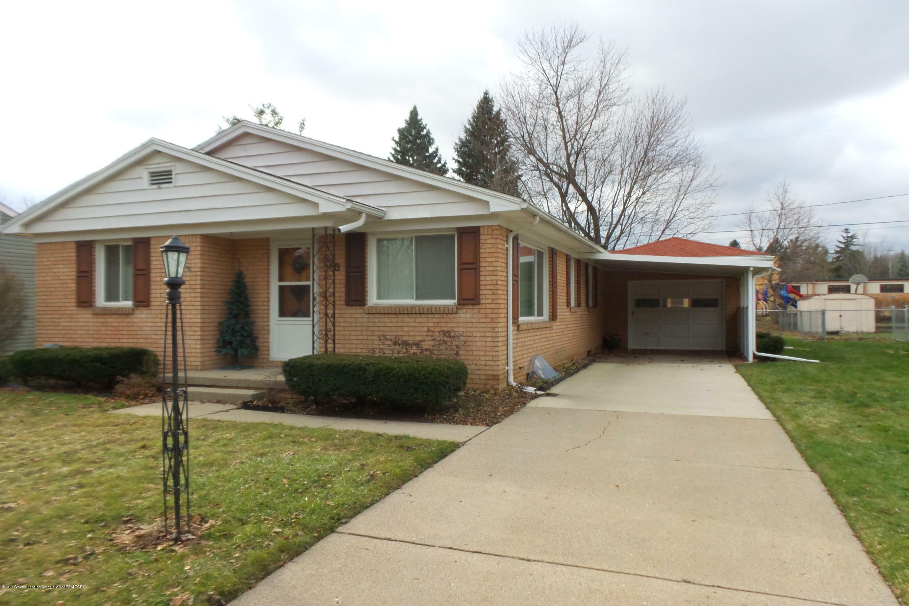 Property Photo: 528 S Hall Boulevard MI 48854