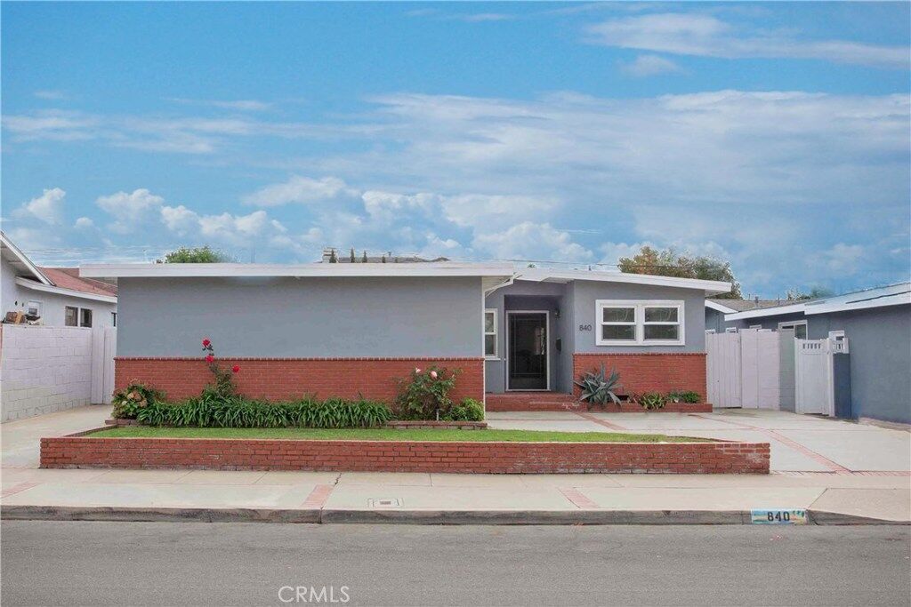 Property Photo: 840 Catalina Avenue CA 90740