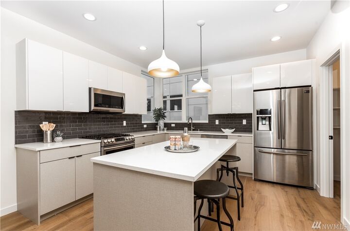 Property Photo: 10111 Greenwood Avenue N WA 98133