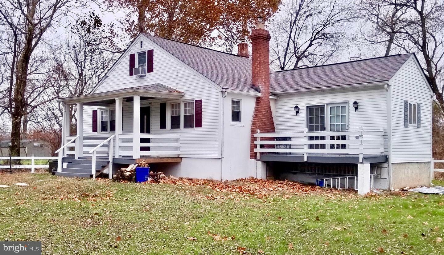 Property Photo: 733 Bank Street PA 19021