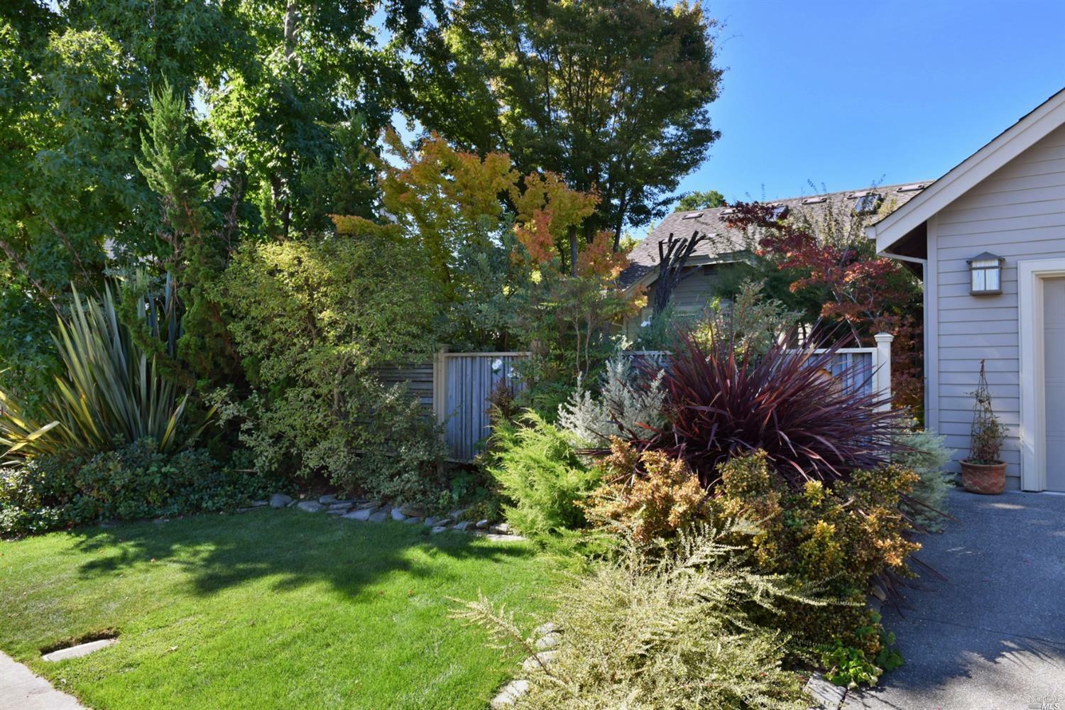 Property Photo: 7907 Fox Hollow Place CA 95492