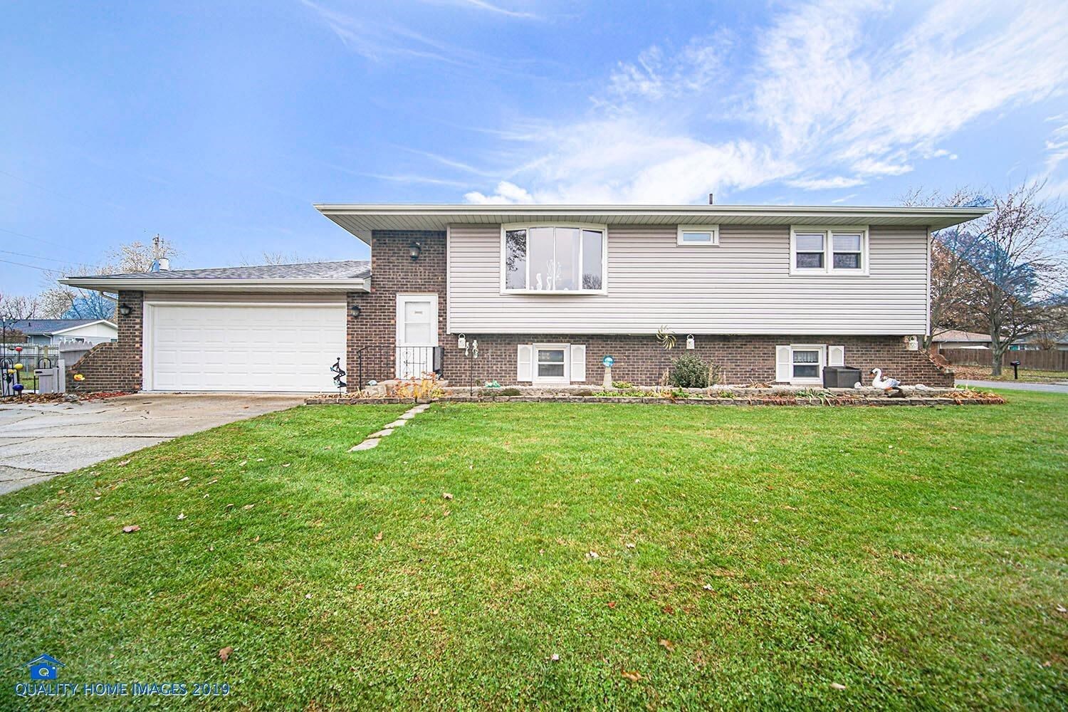 Property Photo: 5286 Tulip Avenue IN 46368