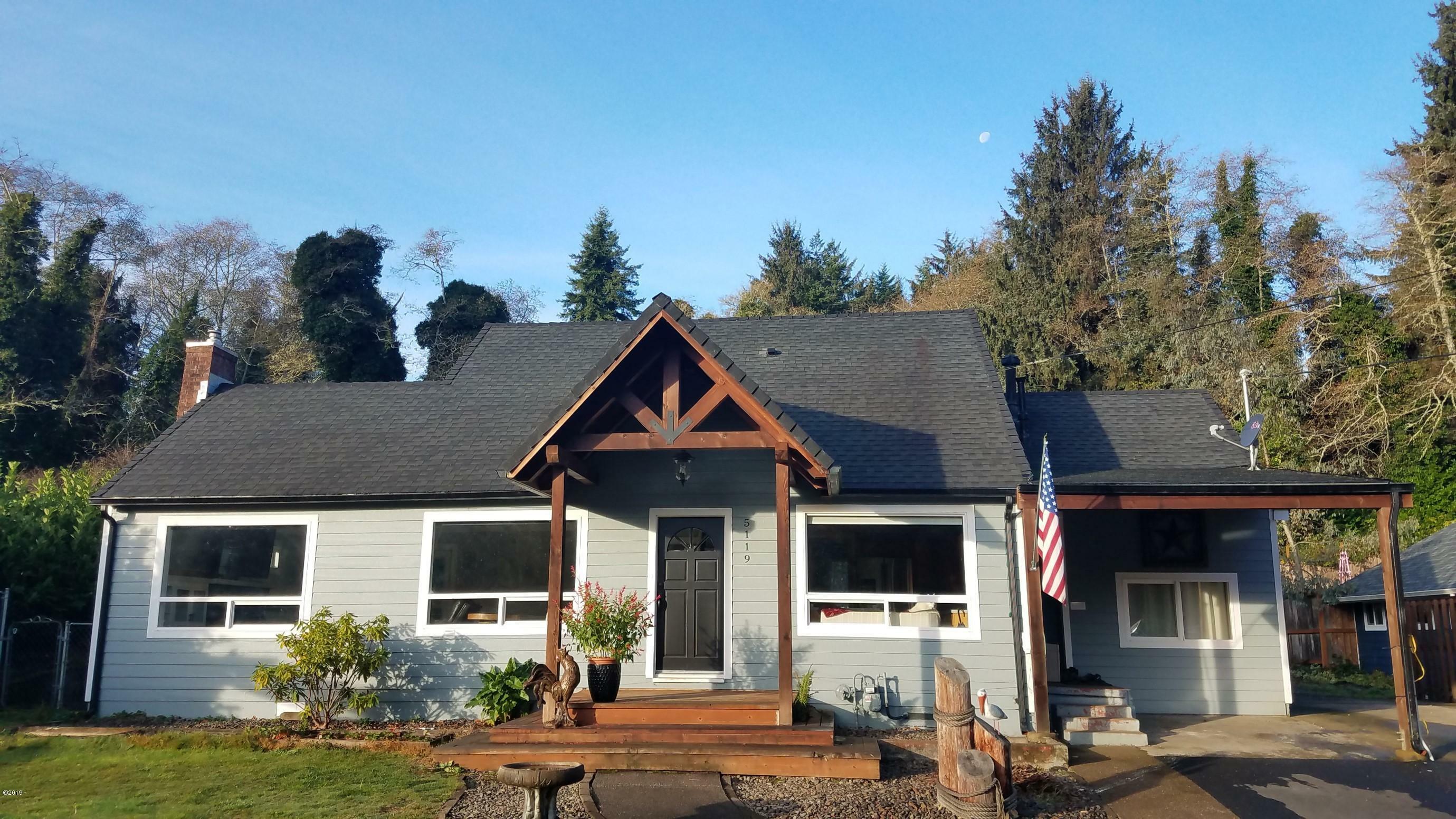 Property Photo: 5119 NE East Devils Lake OR 97368