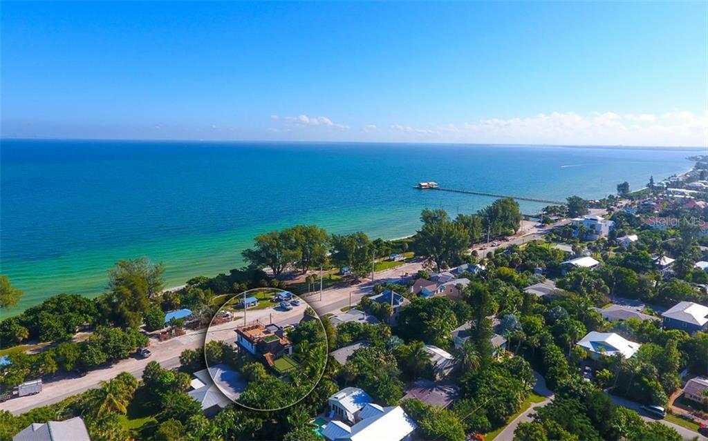 Property Photo: 315 N Bay Boulevard FL 34216