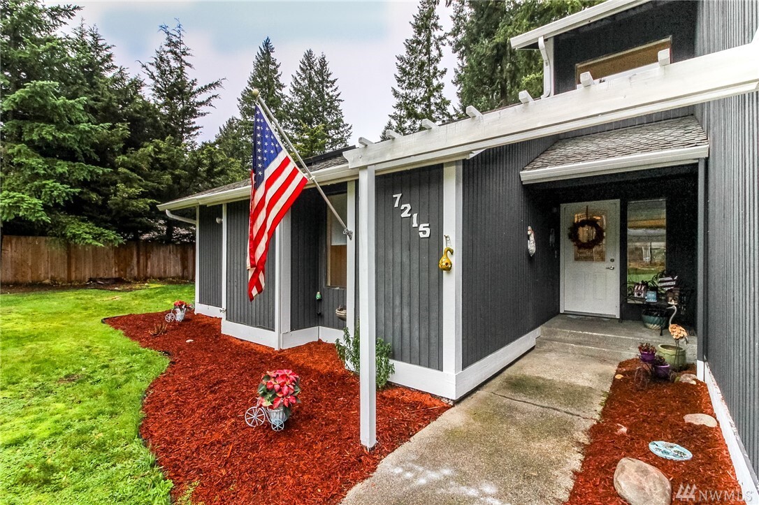 Property Photo: 7215 140th St Ct E WA 98373