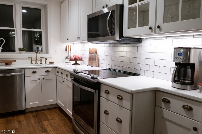 Property Photo: 515 Trinity Pl, Unit 3 Mn NJ 07090
