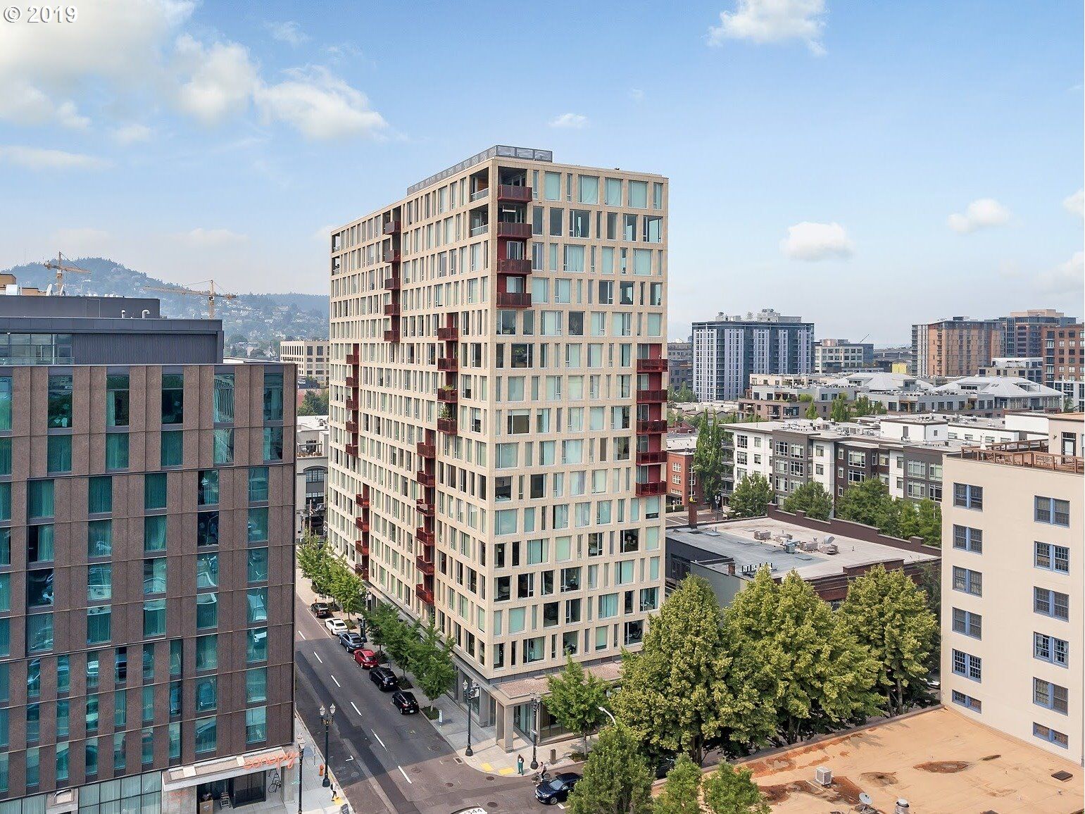 Property Photo:  937 NW Glisan St 334  OR 97209 
