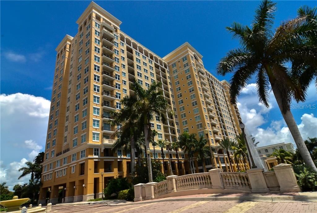 Property Photo:  750 N Tamiami Trail 203  FL 34236 