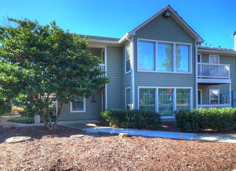 Property Photo: 905 Olde Mill Lane 30093