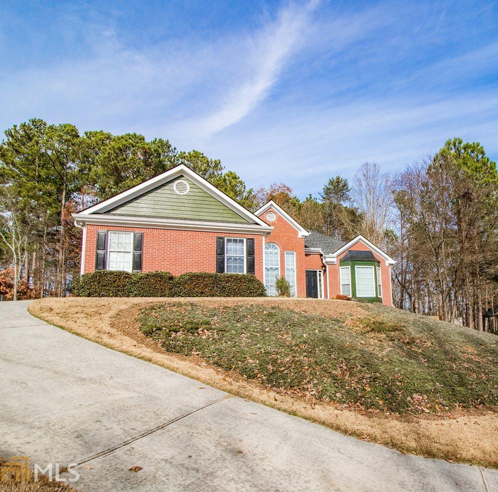 Property Photo: 6529 Shady Valley Dr GA 30542