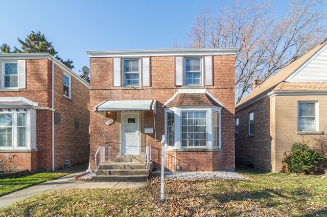 Property Photo: 3736 North Plainfield Avenue IL 60634