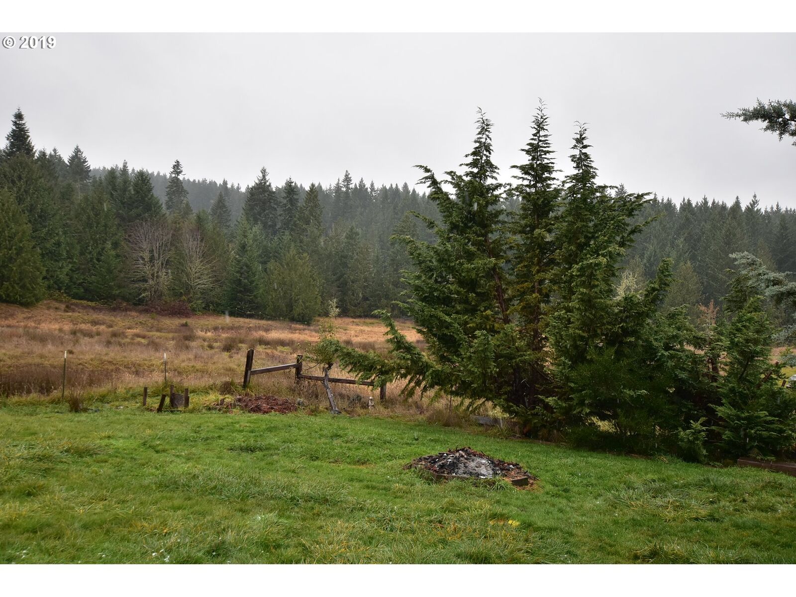 Property Photo: 87040 Cedar Flat Rd OR 97478