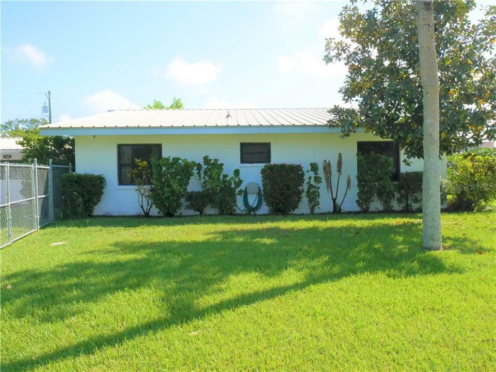 Property Photo: 334 Sally Lee Drive FL 34222